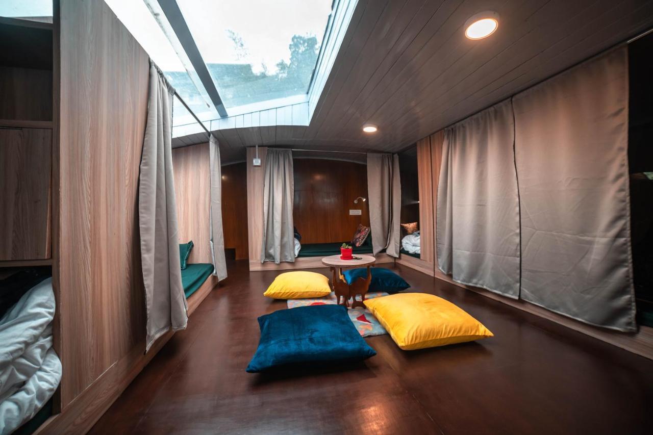Tag Along 2 0 Hostel 강토크 외부 사진