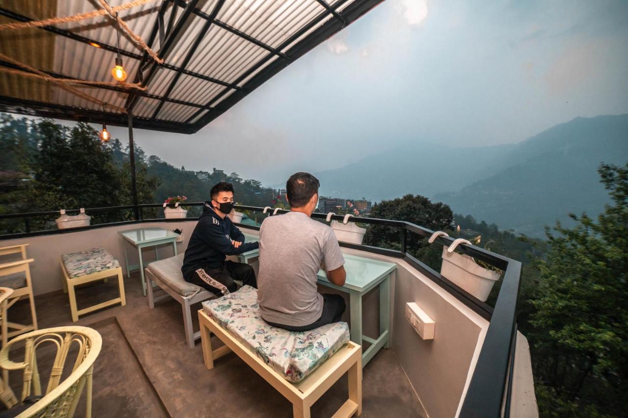 Tag Along 2 0 Hostel 강토크 외부 사진