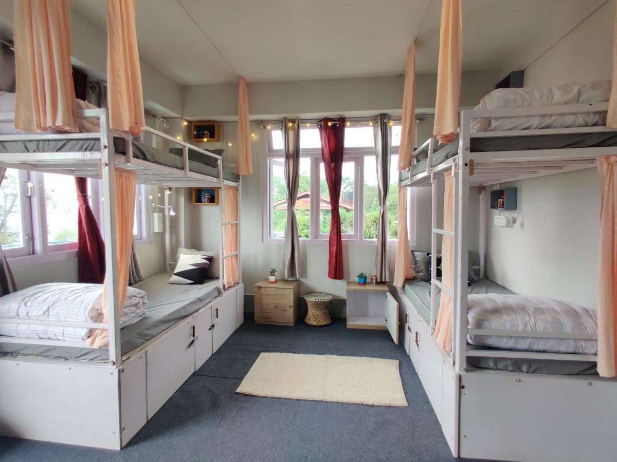 Tag Along 2 0 Hostel 강토크 외부 사진